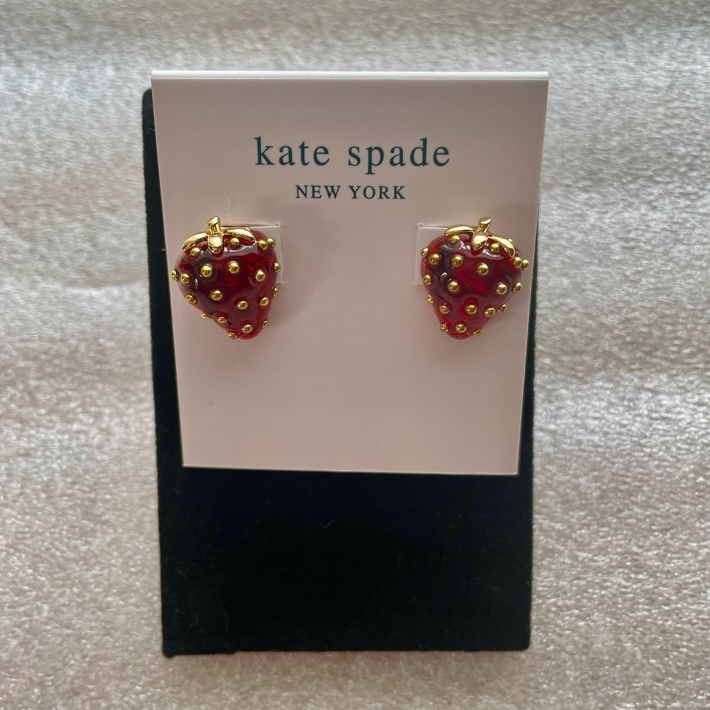 Brand NEW KATE SPADE ♠️ STRAWBERRY 🍓 EARRING